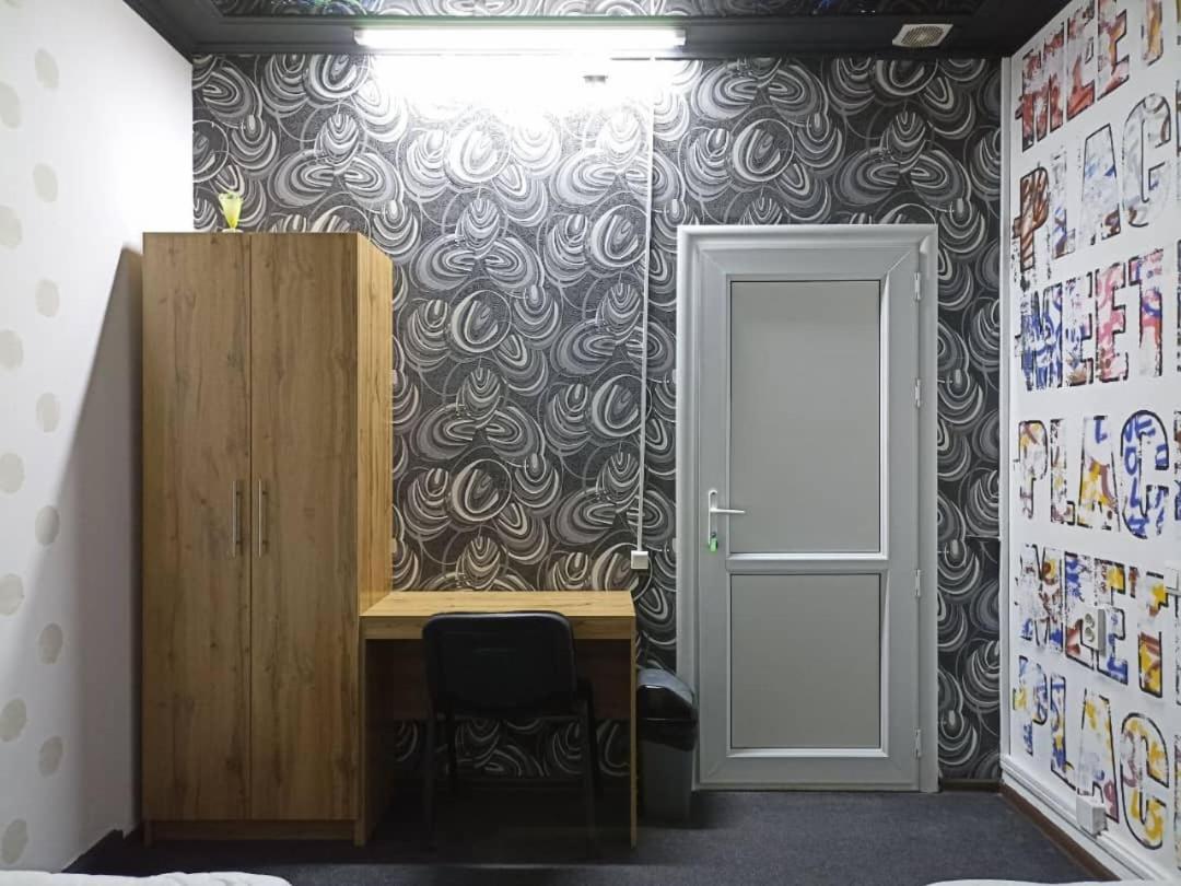 Meeting Place Бишкек Экстерьер фото